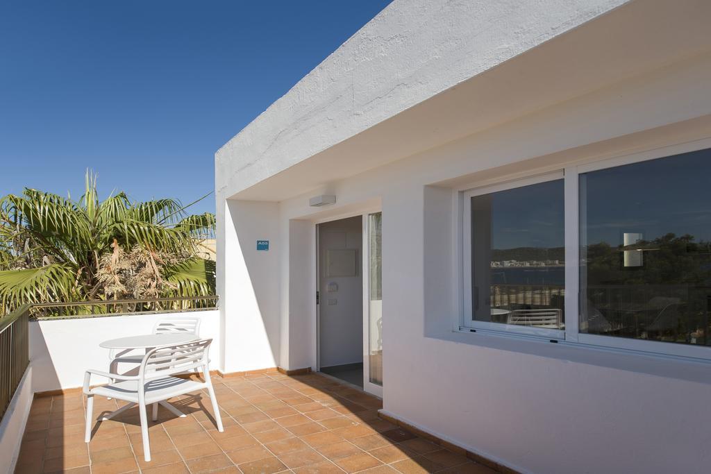 Apartamentos Vibra Riviera Sant Antoni de Portmany Dış mekan fotoğraf
