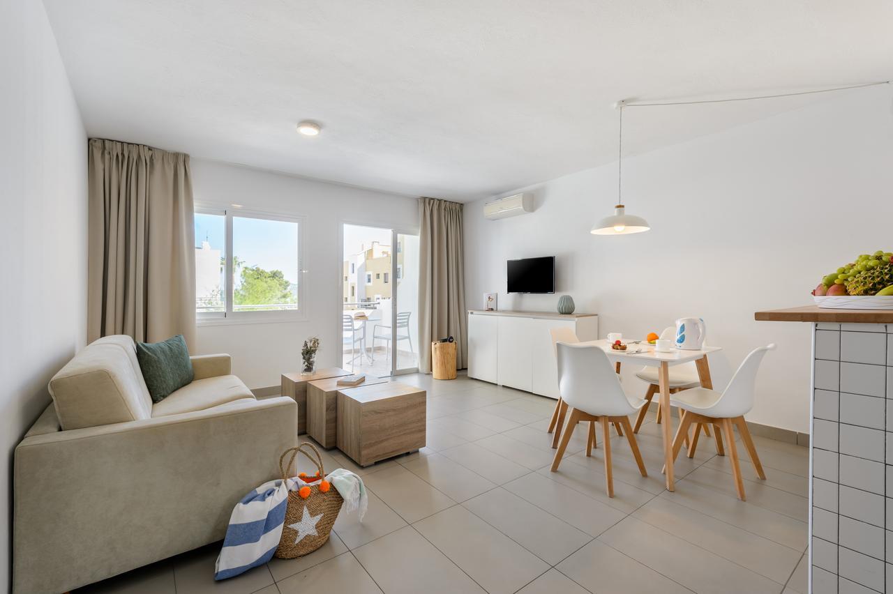 Apartamentos Vibra Riviera Sant Antoni de Portmany Dış mekan fotoğraf